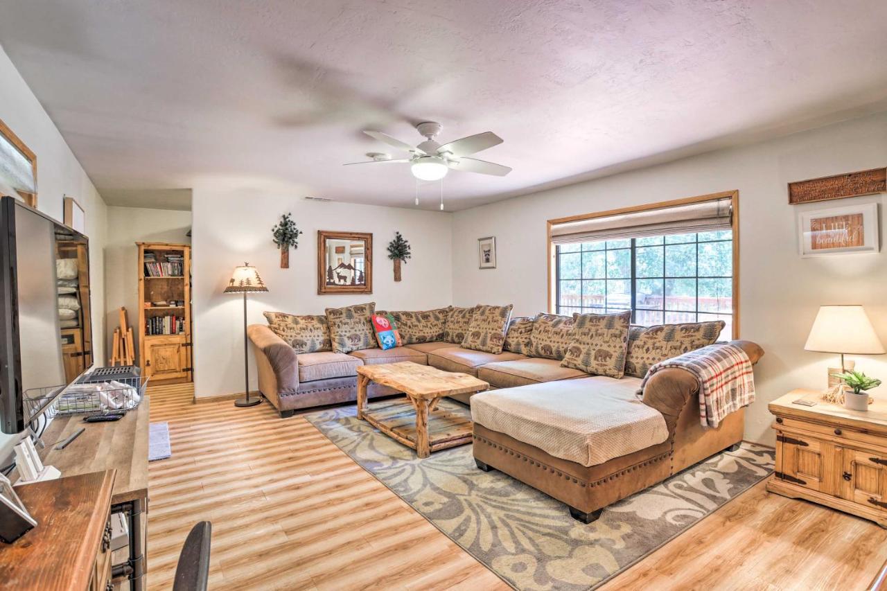 Big Bear Cabin With Deck And Hot Tub, Near Resorts! ビッグ・ベアー・レイク エクステリア 写真