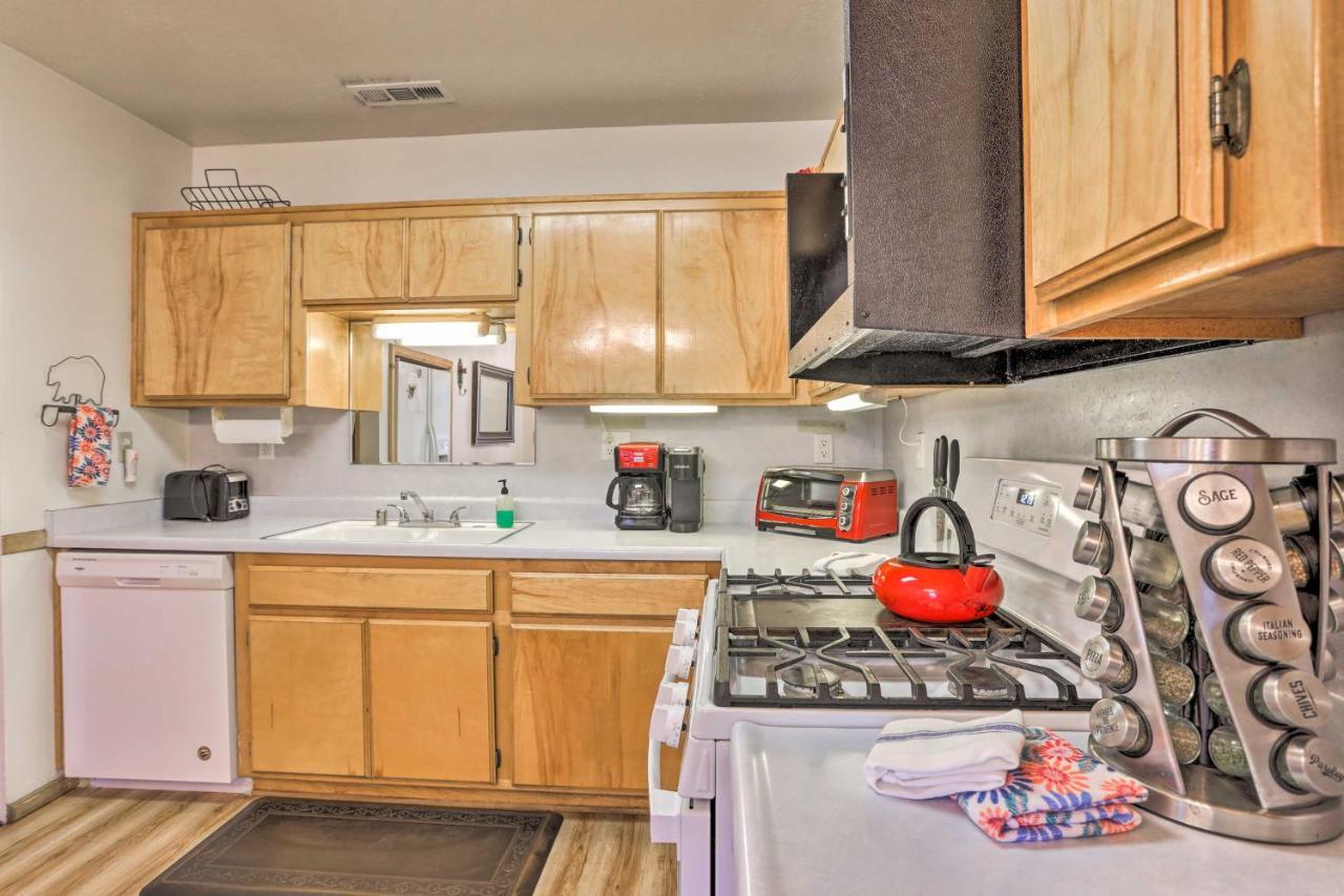 Big Bear Cabin With Deck And Hot Tub, Near Resorts! ビッグ・ベアー・レイク エクステリア 写真